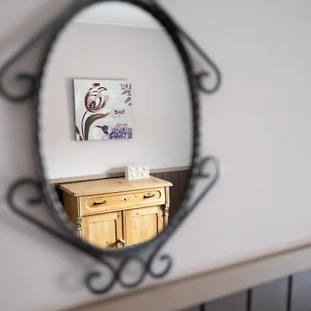 Op Adem Komen Op De Mooiste Plek In Het Heuvelland-de Boswachter Lejlighed